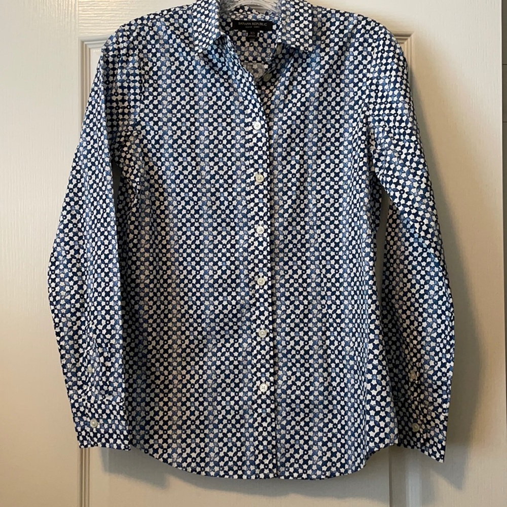Banana Republic shirt brand NWOT
